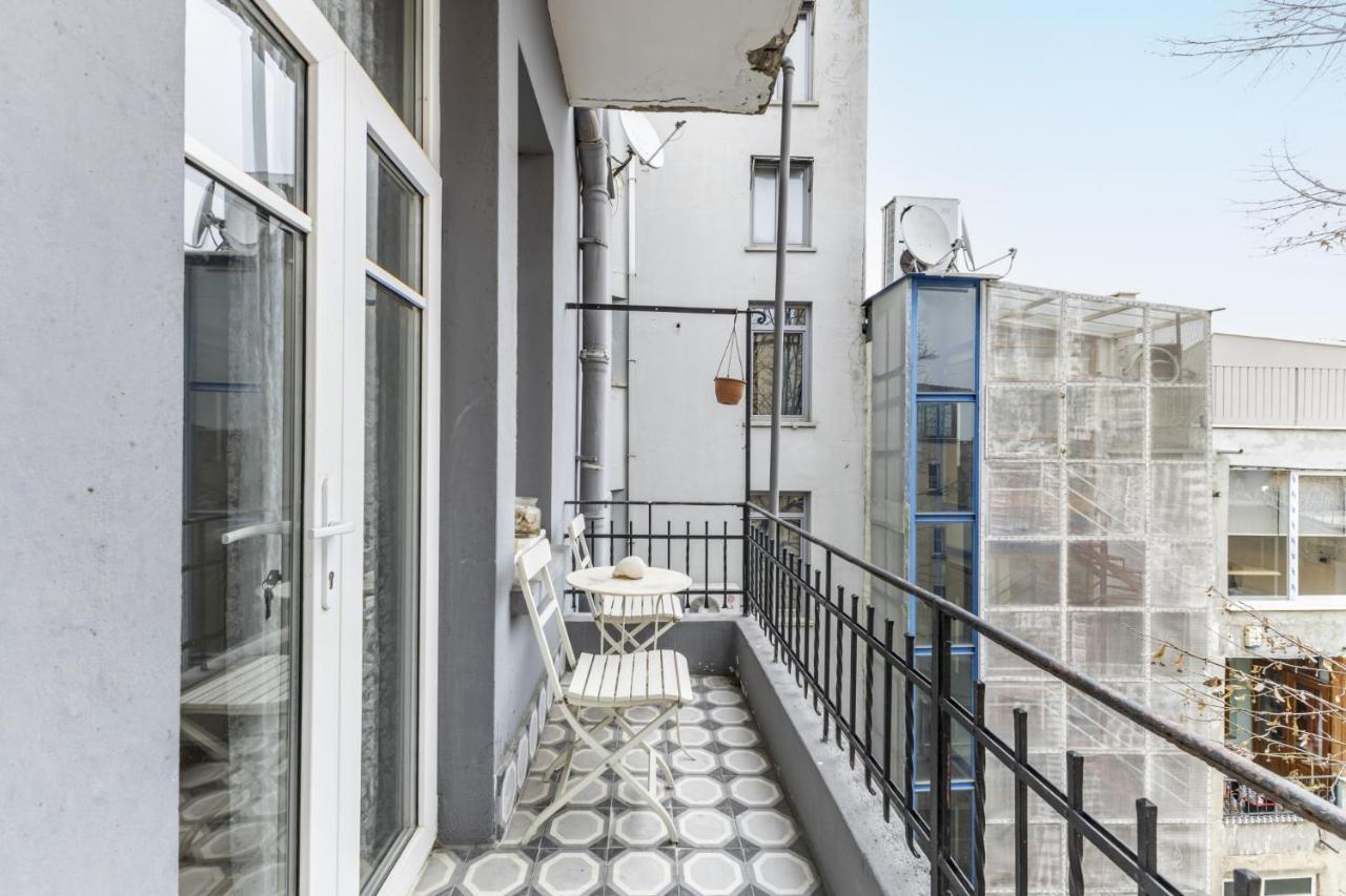 Flat With Balcony And Bosphorus View In Beyoglu Διαμέρισμα Κωνσταντινούπολη Εξωτερικό φωτογραφία