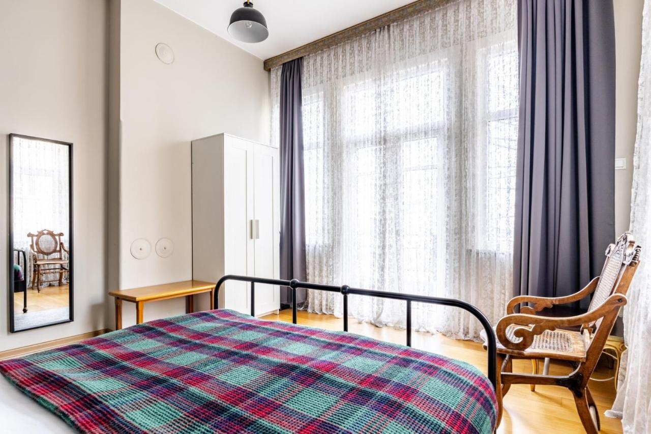 Flat With Balcony And Bosphorus View In Beyoglu Διαμέρισμα Κωνσταντινούπολη Εξωτερικό φωτογραφία
