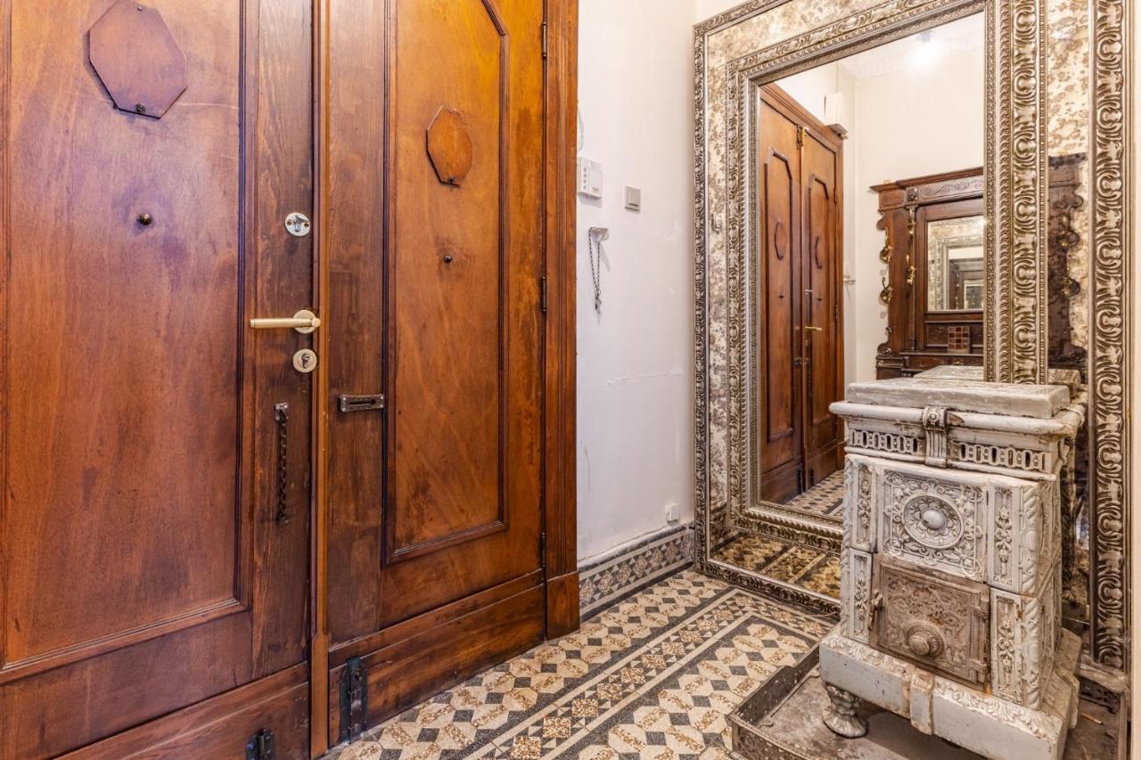 Flat With Balcony And Bosphorus View In Beyoglu Διαμέρισμα Κωνσταντινούπολη Εξωτερικό φωτογραφία